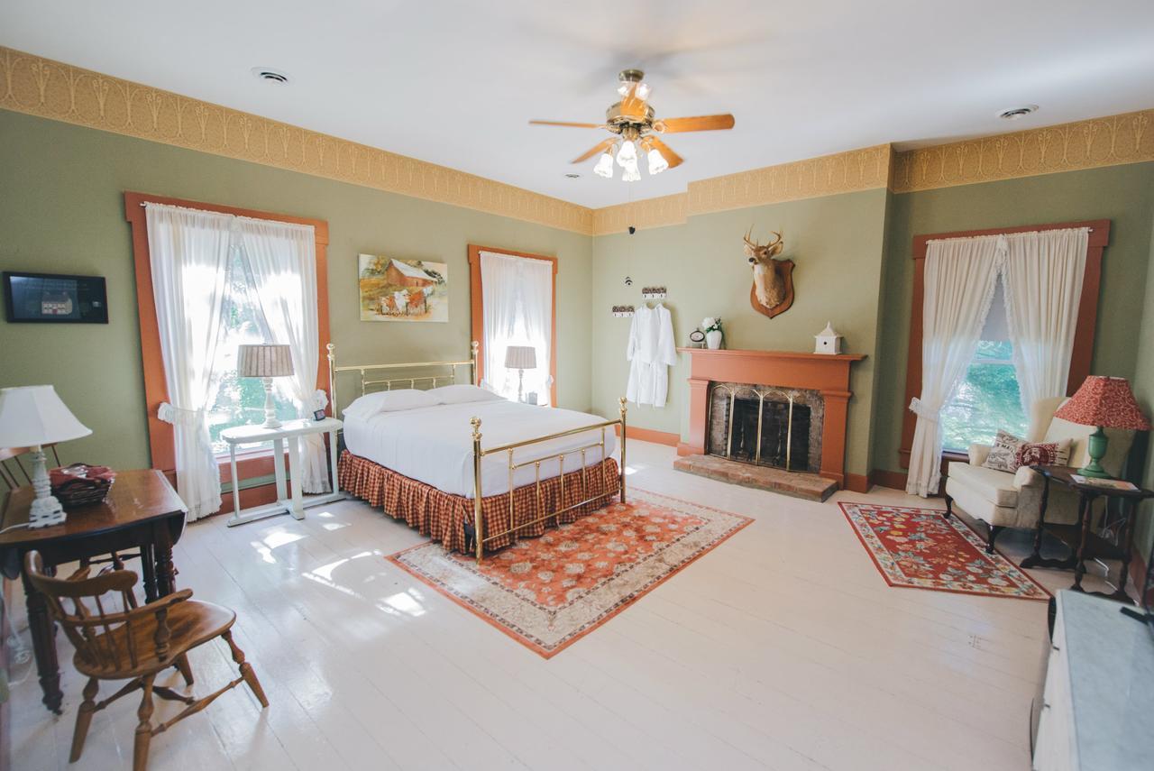 Old Caledonian Bed & Breakfast מראה חיצוני תמונה