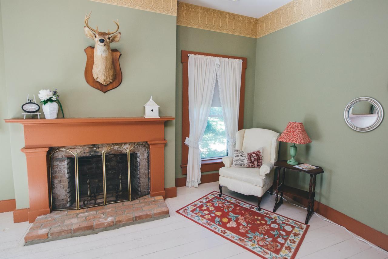 Old Caledonian Bed & Breakfast מראה חיצוני תמונה