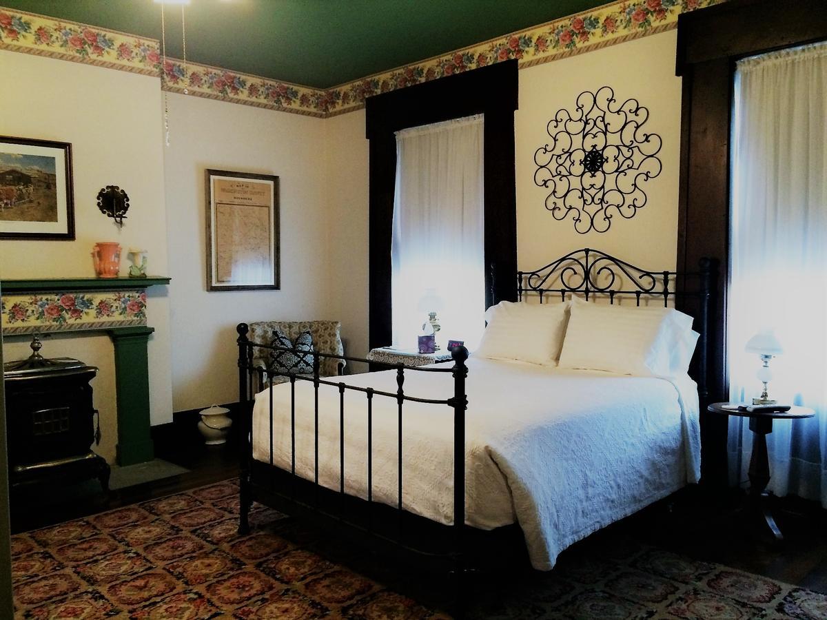 Old Caledonian Bed & Breakfast מראה חיצוני תמונה