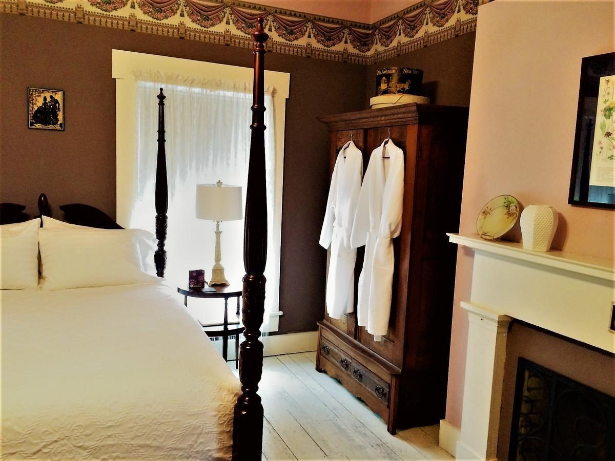 Old Caledonian Bed & Breakfast מראה חיצוני תמונה