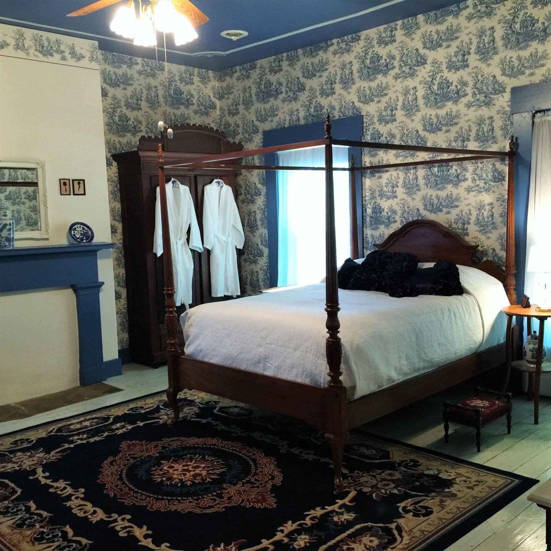 Old Caledonian Bed & Breakfast מראה חיצוני תמונה