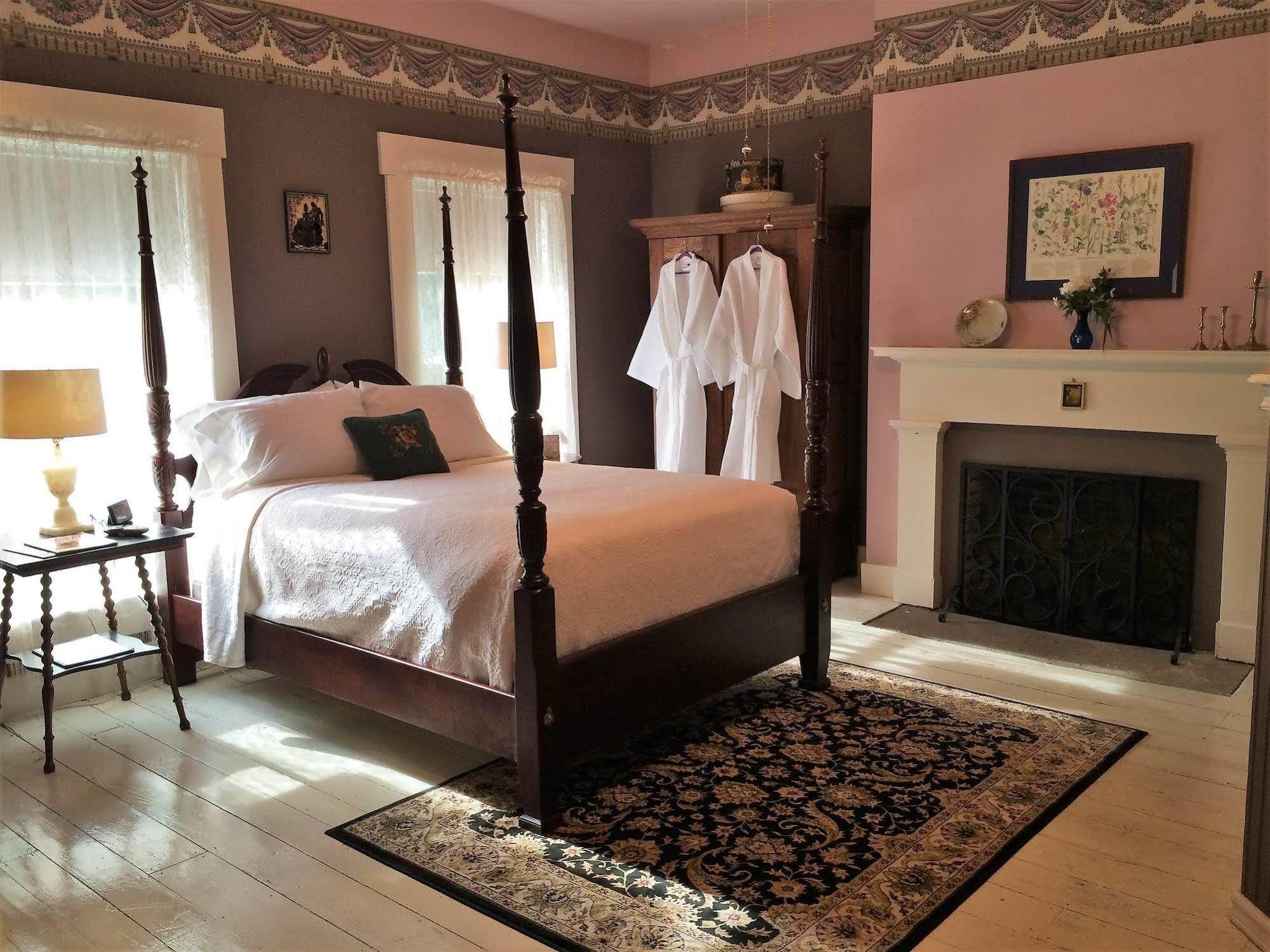 Old Caledonian Bed & Breakfast מראה חיצוני תמונה