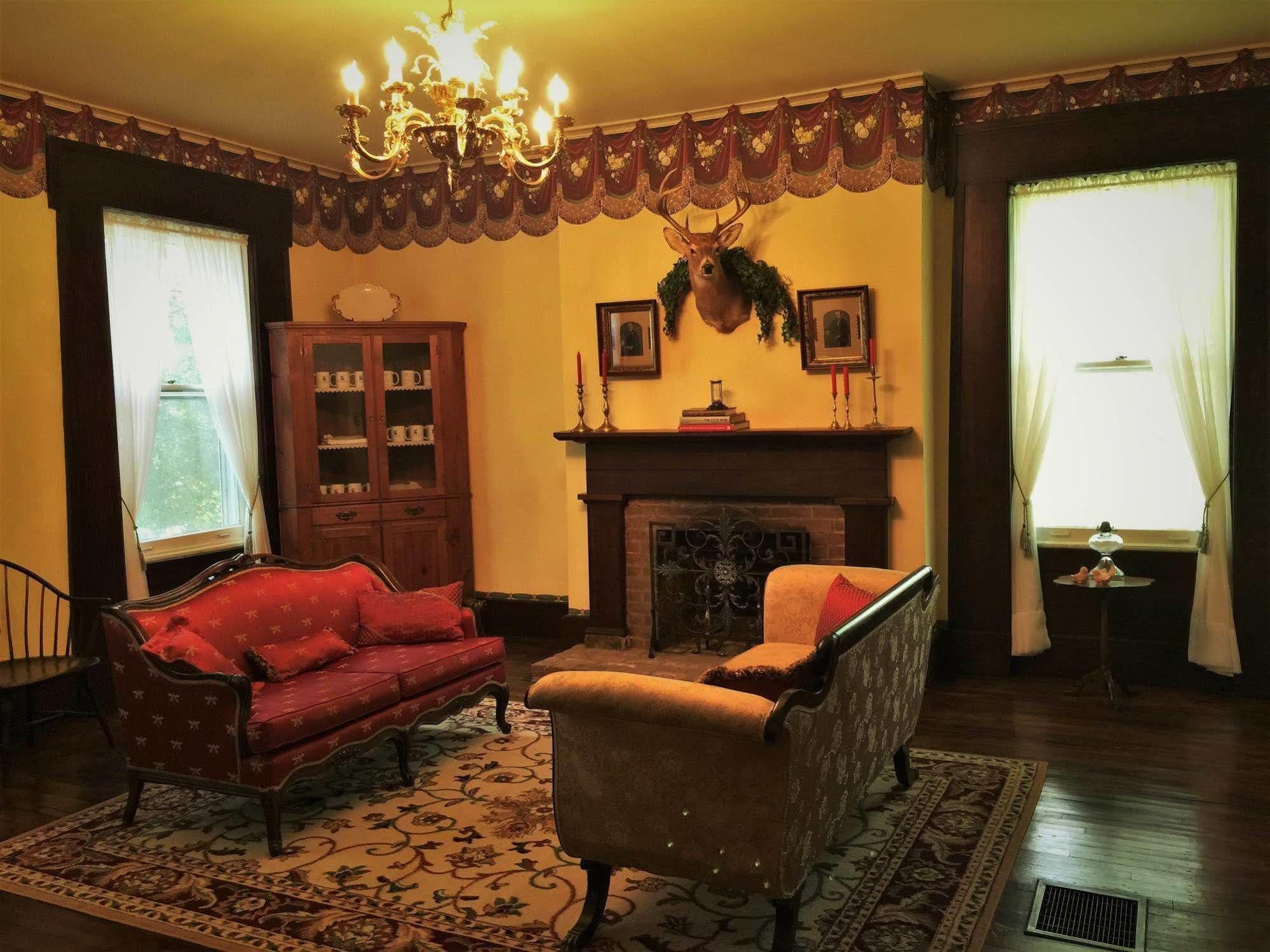 Old Caledonian Bed & Breakfast מראה חיצוני תמונה