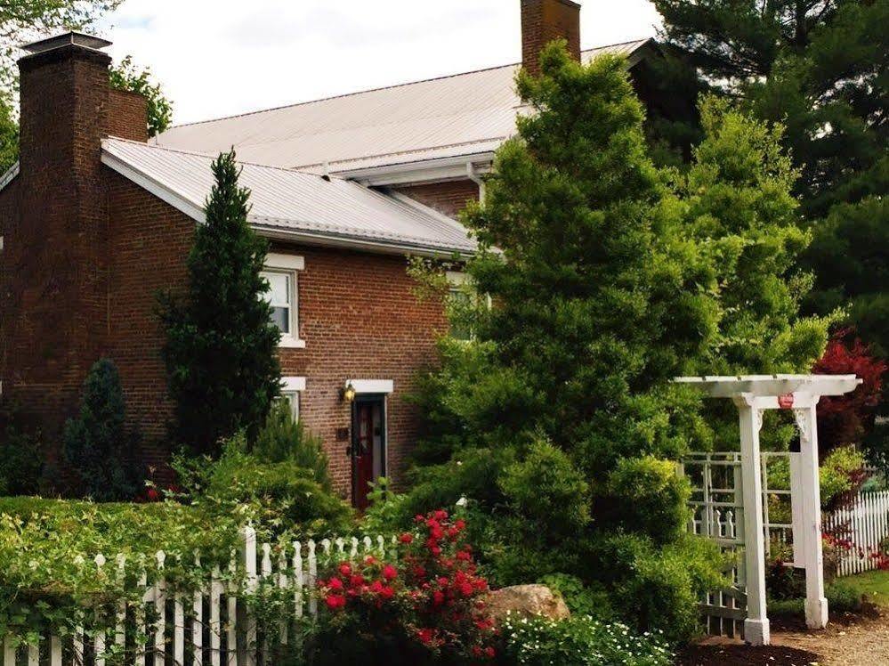 Old Caledonian Bed & Breakfast מראה חיצוני תמונה
