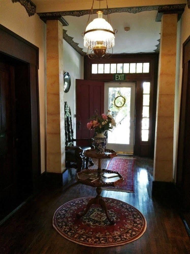 Old Caledonian Bed & Breakfast מראה חיצוני תמונה
