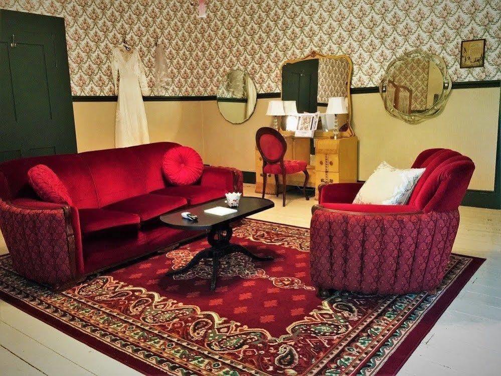 Old Caledonian Bed & Breakfast מראה חיצוני תמונה